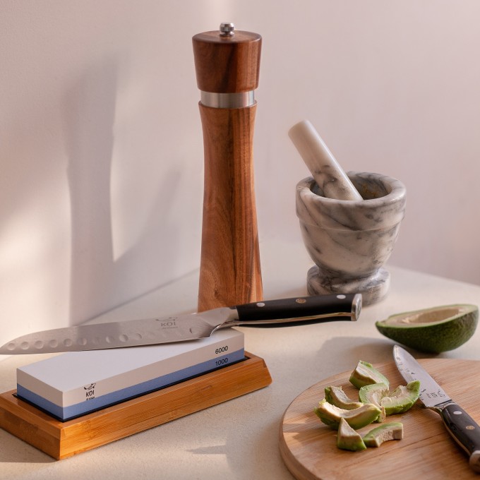 KOI ARTISAN Knife sharperener Whetstone – 2 Side Grit 1000/6000 with Angle Guide